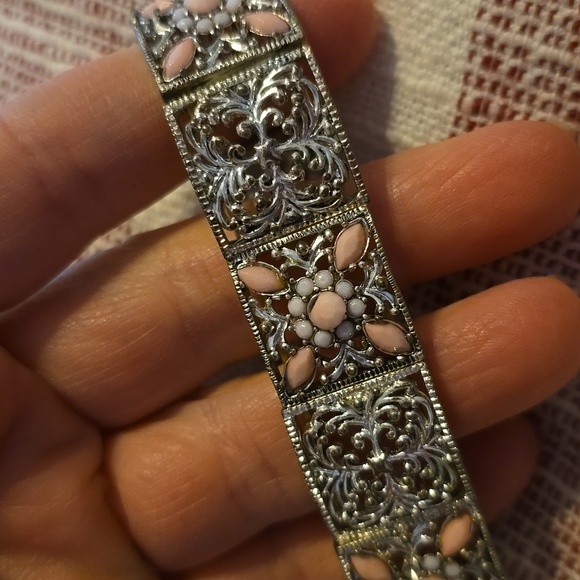 Silver, Pink, and White Stretchy Bracelet - EUC - Picture 3 of 7